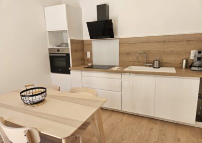 vue de la cuisine côté plan de travail